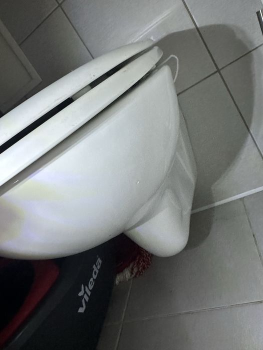 Унітаз підвісний з інсталяцією