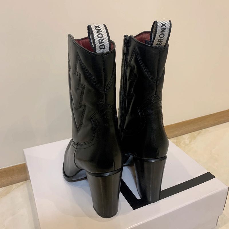 Buty Bronx Czarne Kowbojki Botki