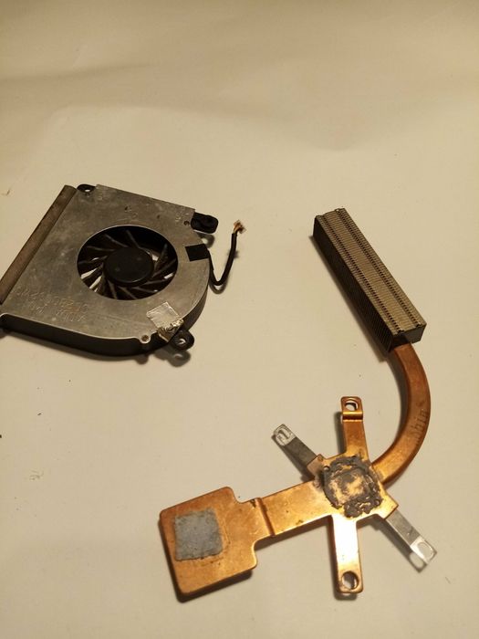 Продам куллер + радик на ноутбук Acer