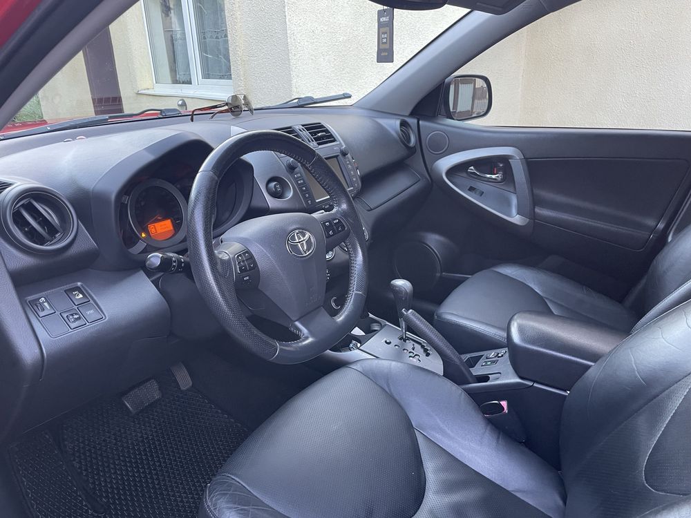 Toyota RAV4, 2.2 DCat, A/T, 2011