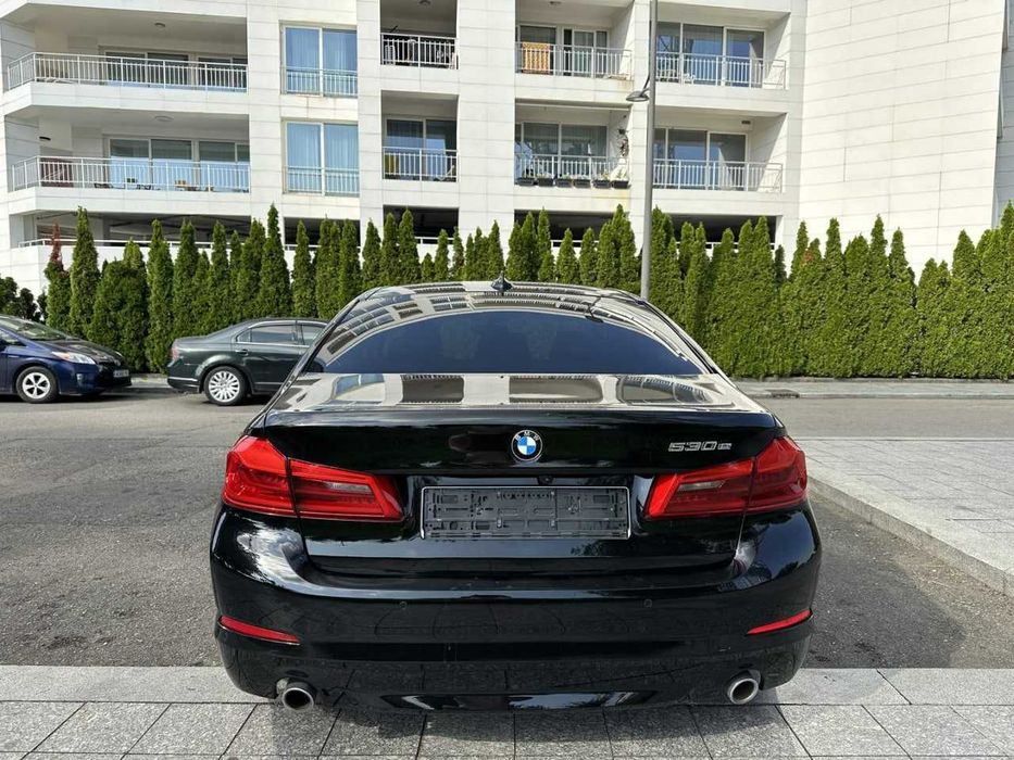 2019 BMW  530 2.0 гибрид