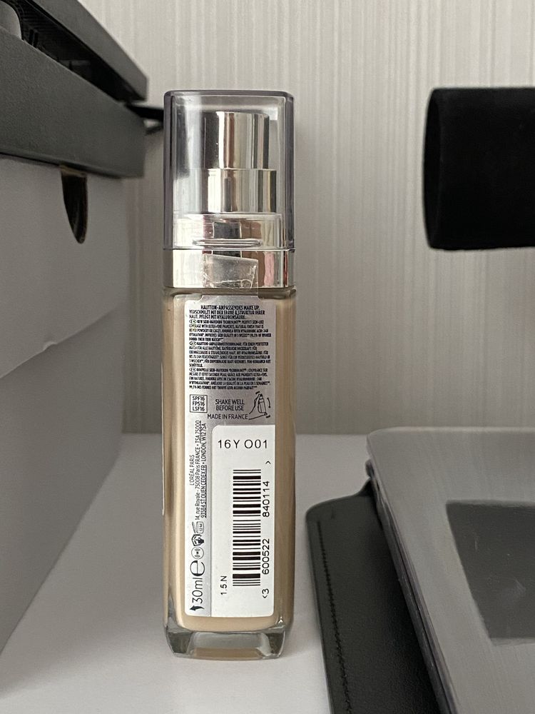 Тональний Loreal