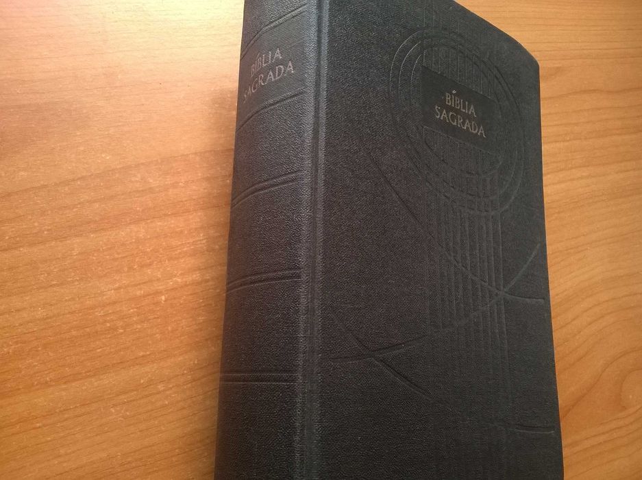 " Bíblia " - por João Ferreira de Almeida