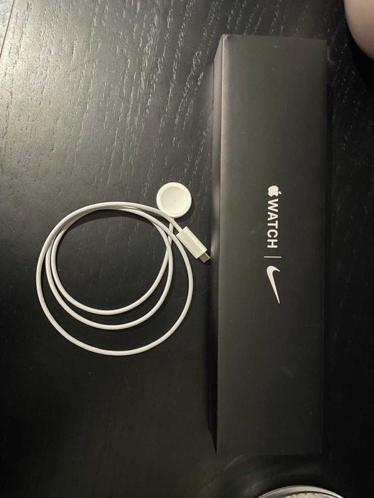 Apple Watch series 7 45mm Nike edition + LTE