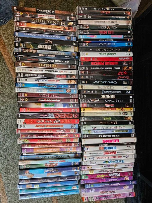Zestaw filmów na DVD 90 szt