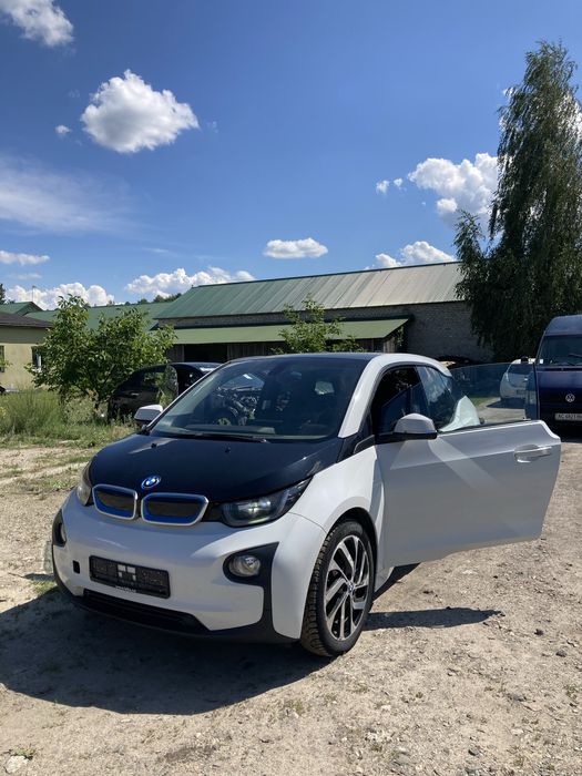Разборка bmw i3 запчастини бмв і3 фари бампер капот бмв і3