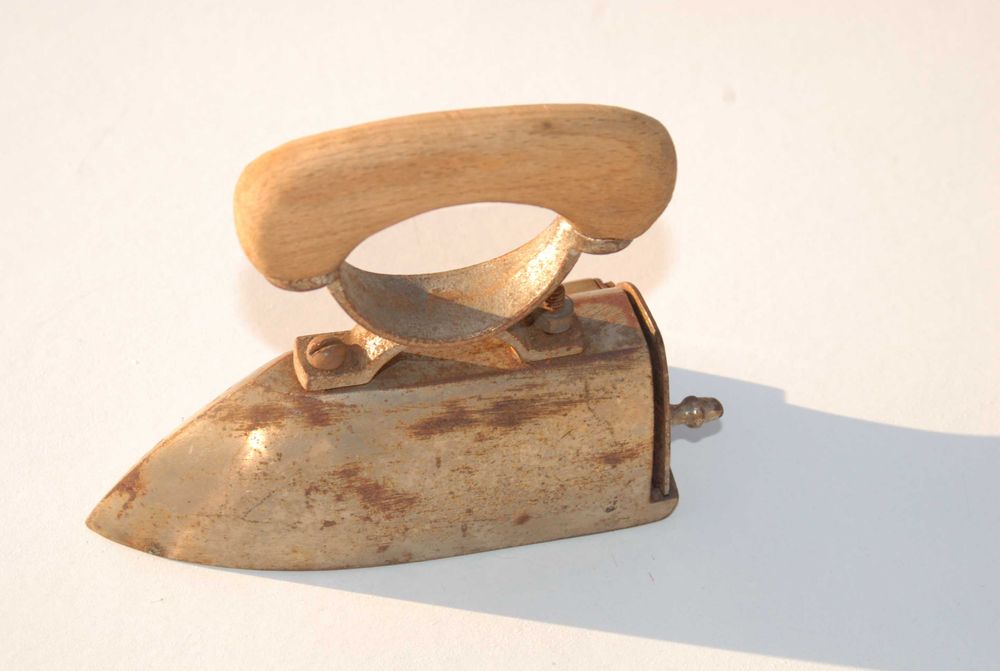 Stary przedwojenne żelazko z duszą antyk zabytek unikat kolekcjonerski