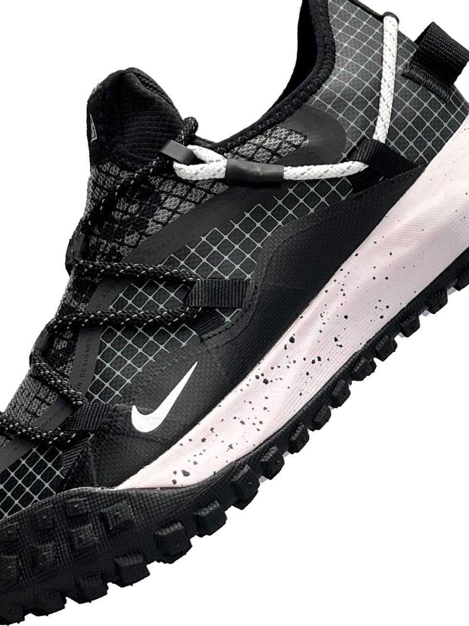 Чоловічі кросівки Nike Acg Mountain Fly чорний з білим  A2341 СУПЕР
