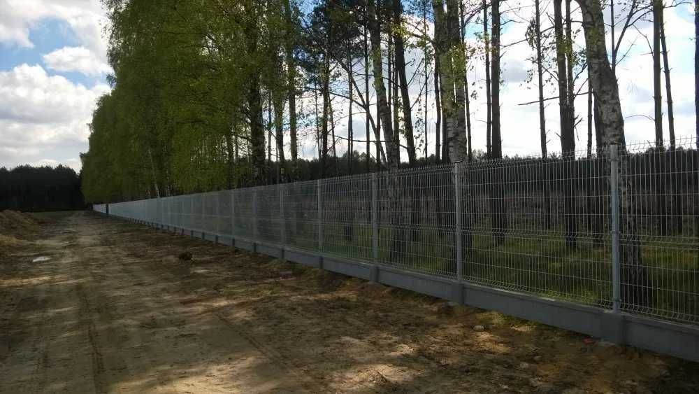 Panele ogrodzeniowe, podmurówka betonowa , słupki ogrodzeniowe