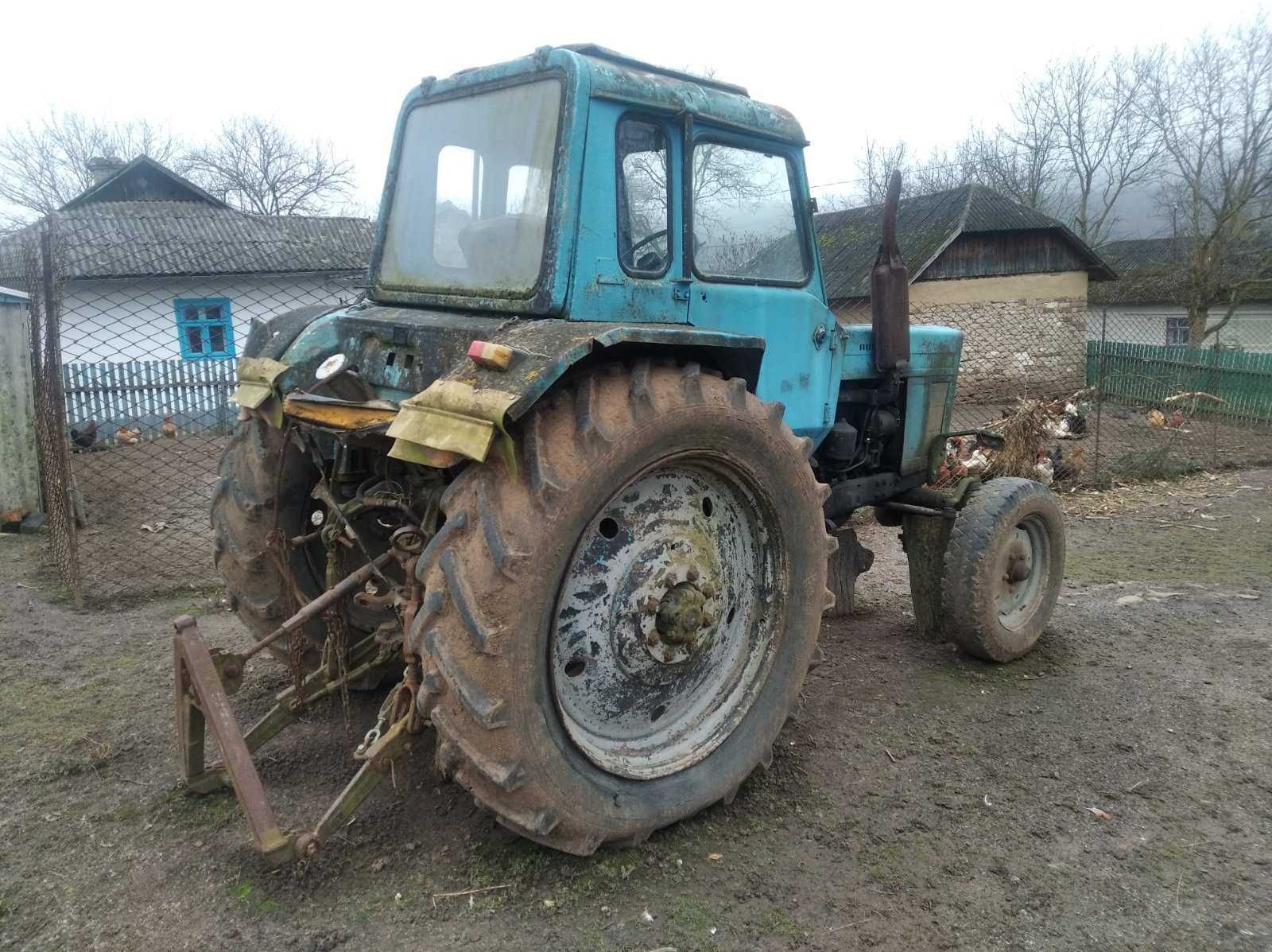 Трактор МТЗ-80 з навісним обладнанням