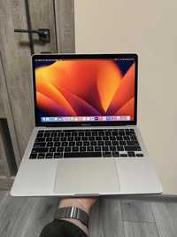 Macbook pro 13 2020 core i7 16/1tb