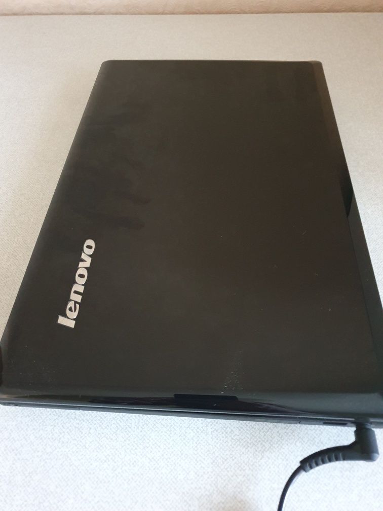 Ноутбук Lenovo G580 15.6 Intel B960 4 RAM 320 HDD