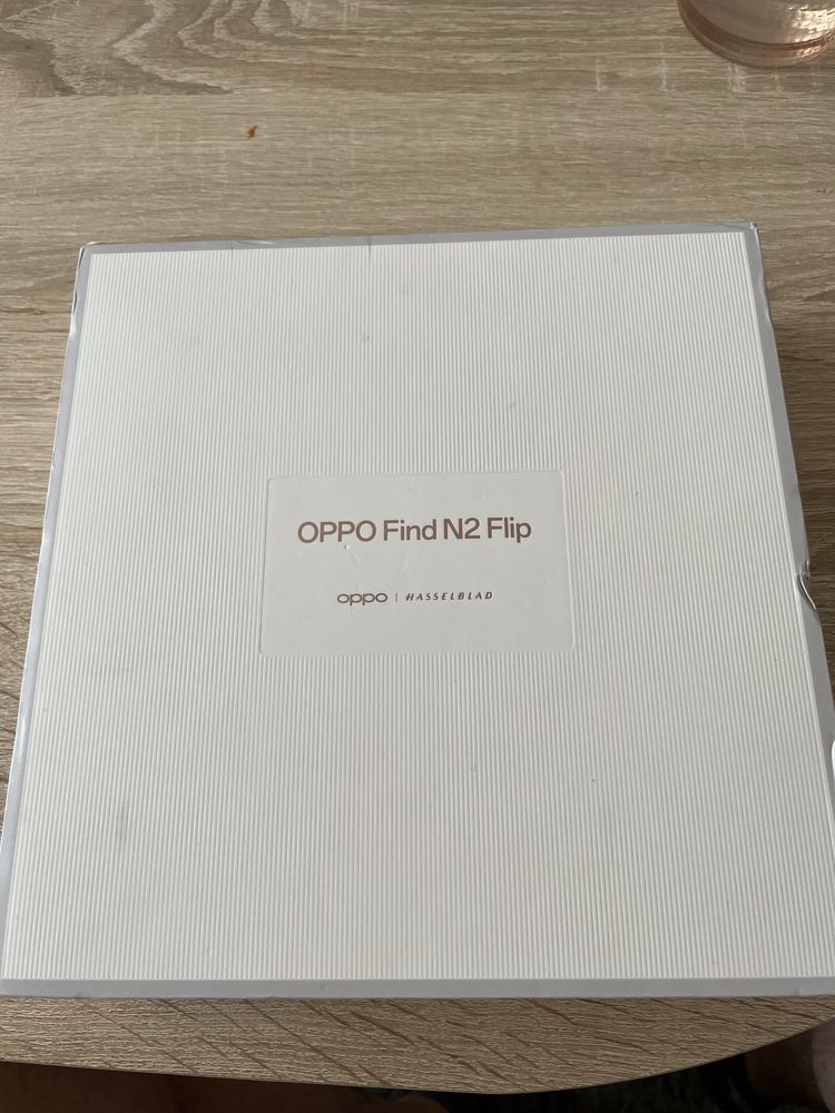 Sprzedam Oppo Find N2 Flip w super stanie!