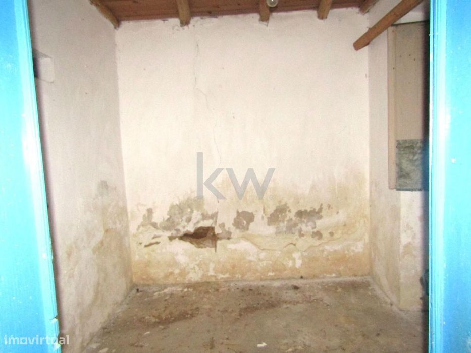 Casa de aldeia com garagem e logradouro em Monte Claro, NIsa