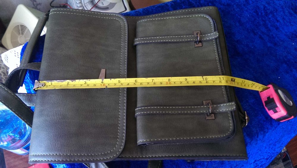 Портфель хорошего качества в прекрасном состоянии