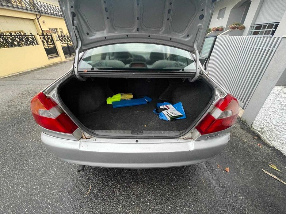 Mitsubishi LANCER 1.3 GLX
