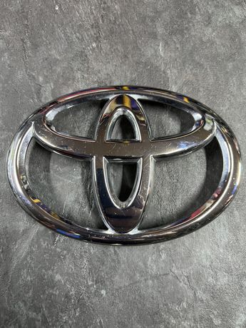 Эмблема передняя Toyota