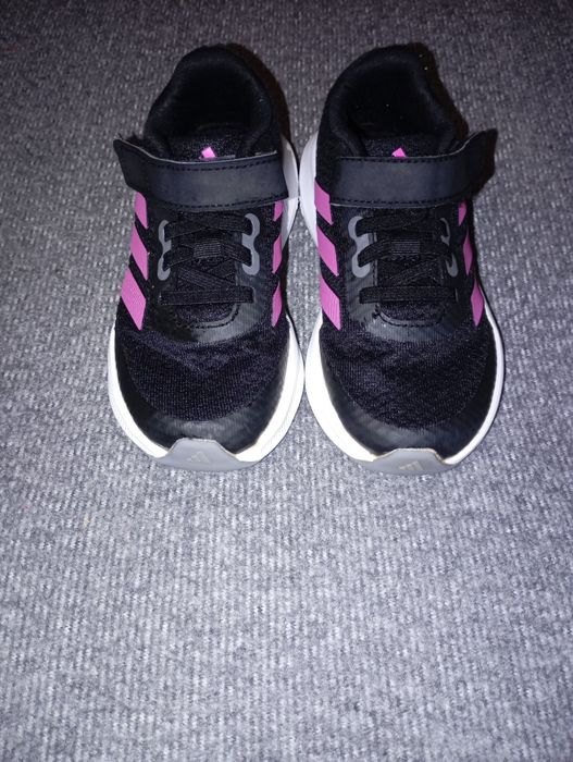 Фірмові кросівки Adidas 28 розмір