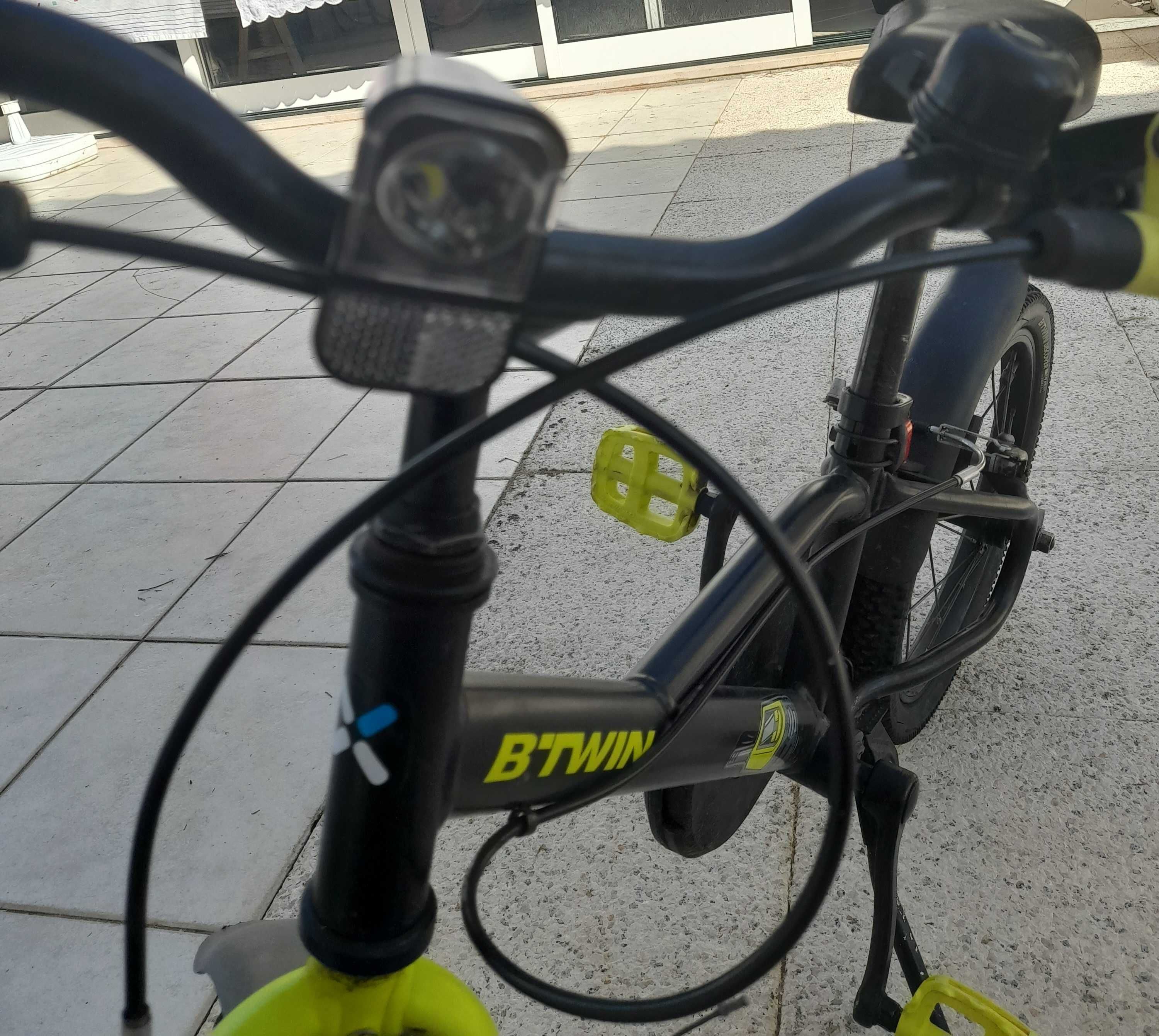 Bicicleta de criança BTWIN 16" com rodas de apoio 3 a 7 anos