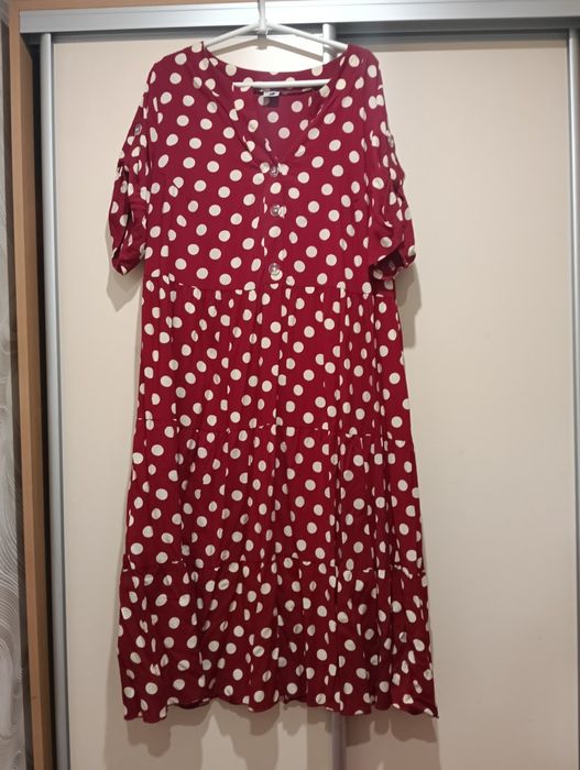 Платье в горошек красное большого размера