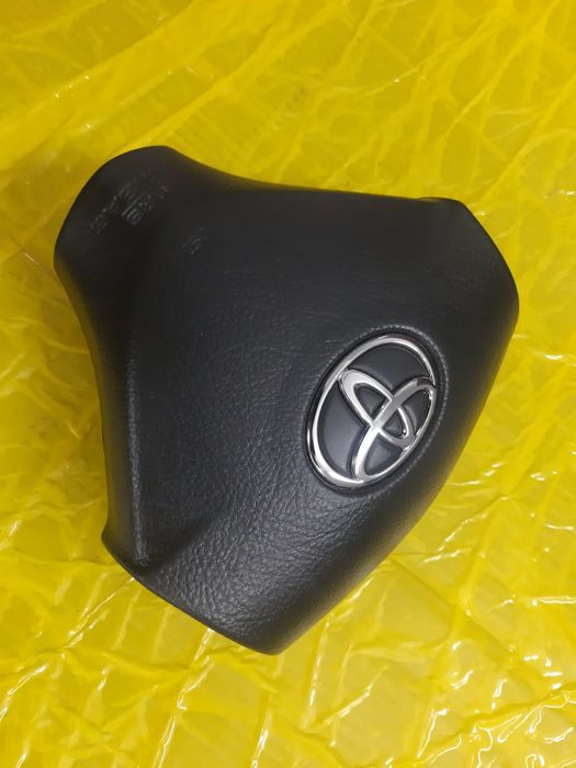 Подушка безпеки в кермо airbag Toyota Corolla Verso
