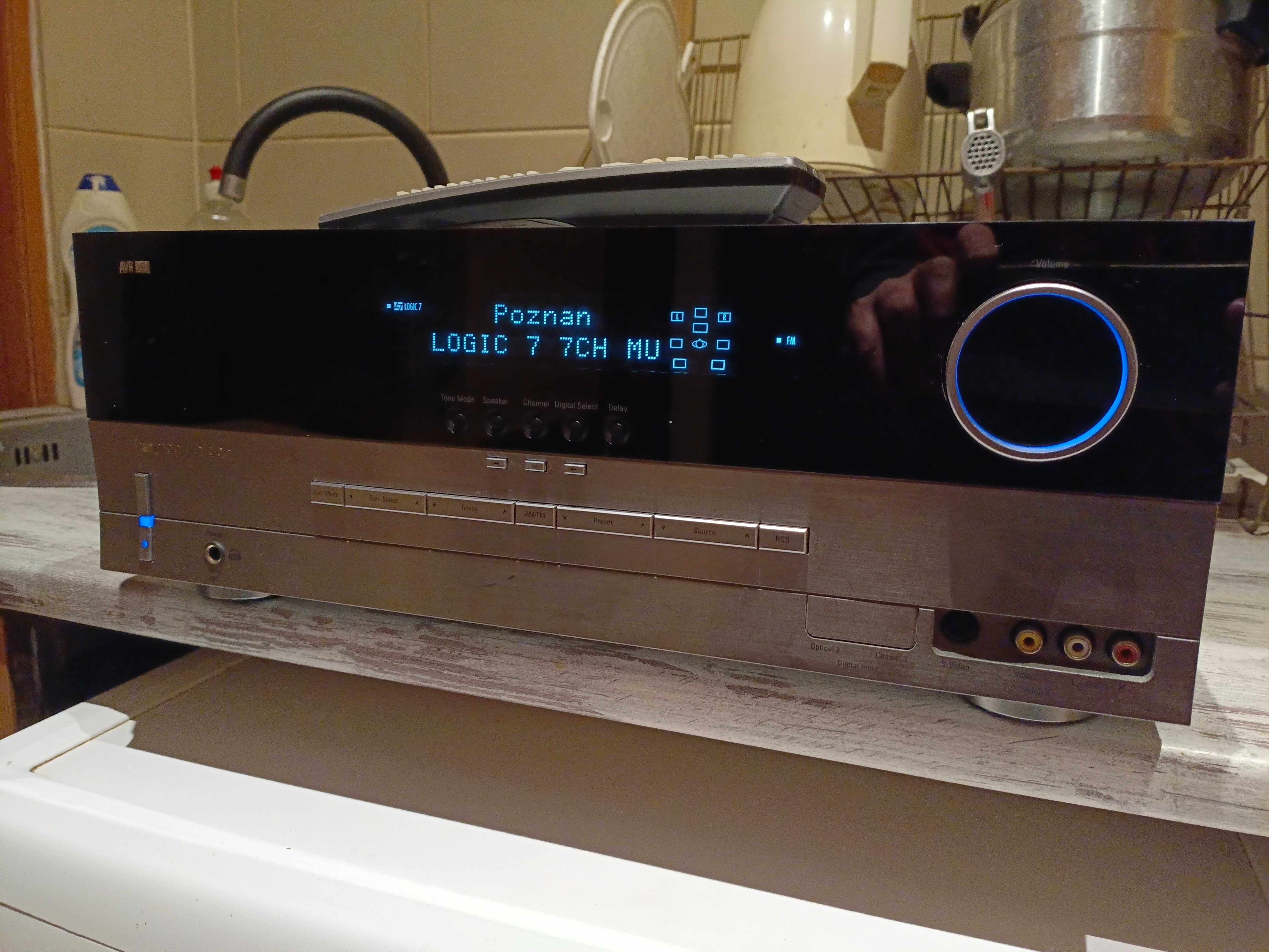 Sprzedam amplituner harman kardon AVR 240/230 z oryginalnym pilotem.