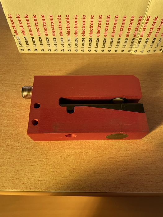 Czujnik Leuze electronic GSU 14/24 L