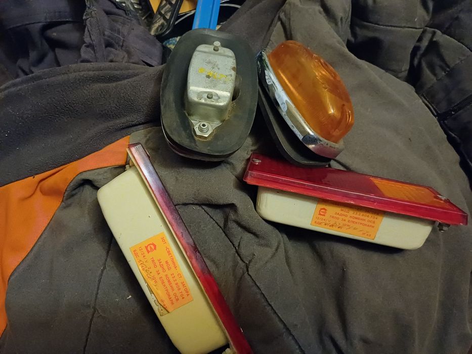 Фонарі на причеп або тракторець