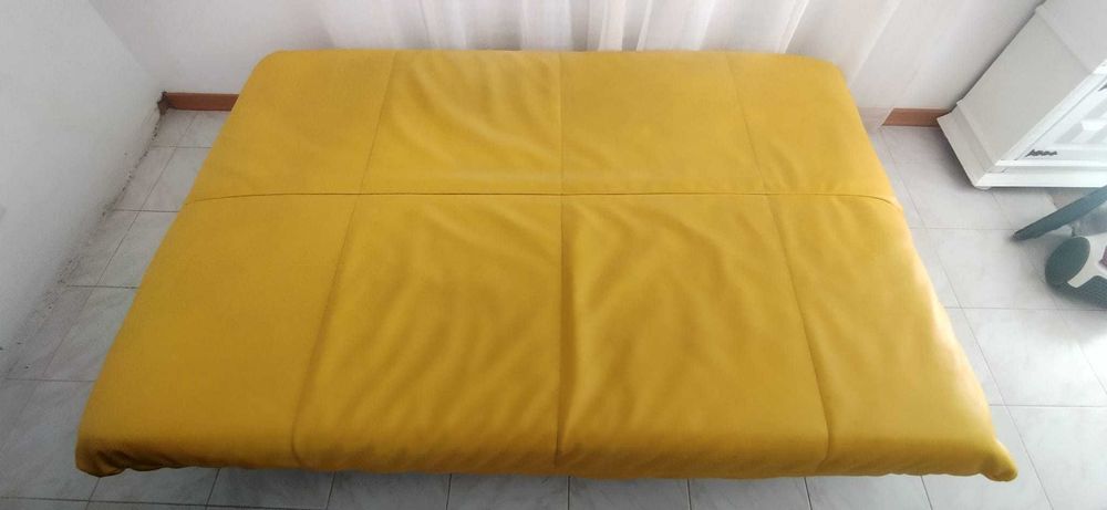 Sofá cama com capa impermeável Excelente Estado