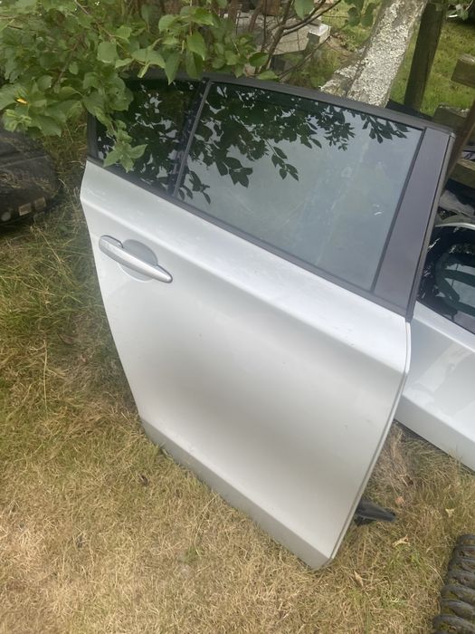 Bmw e87 drzwi prawy tyl titansilber