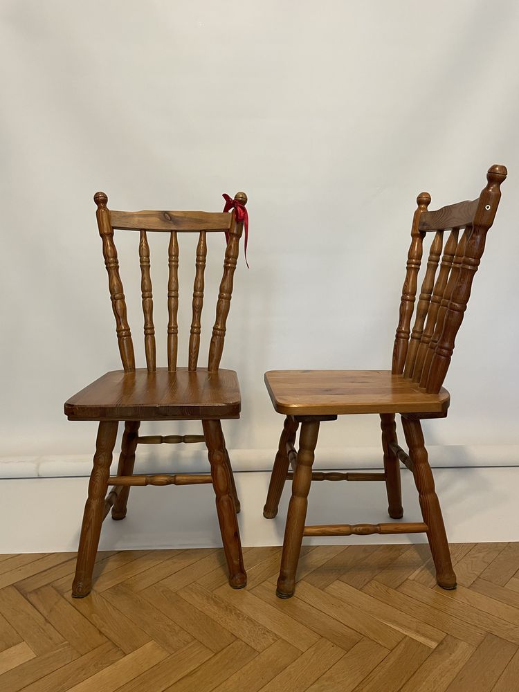 Krzesła patyczaki plus niski stół