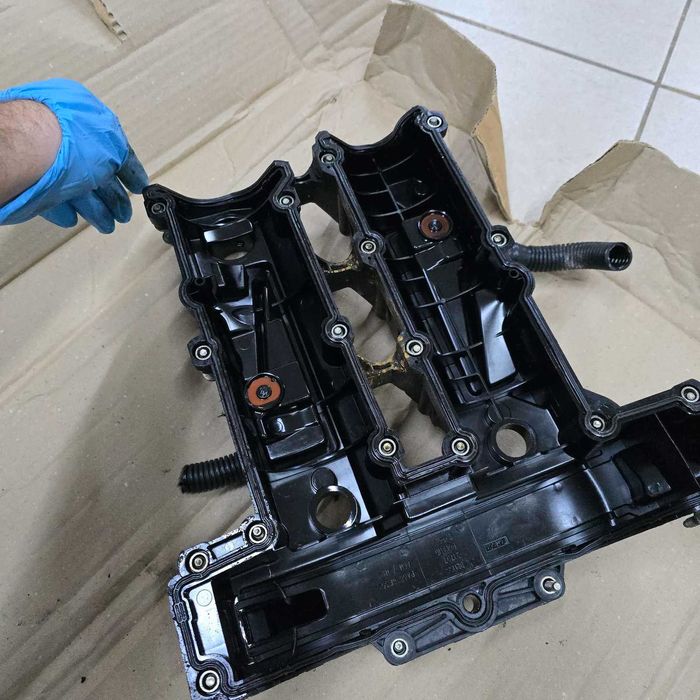 Клапанна кришка двигуна 1.0 Ecoboost Ford Focus S-Max B-Max Fiesta