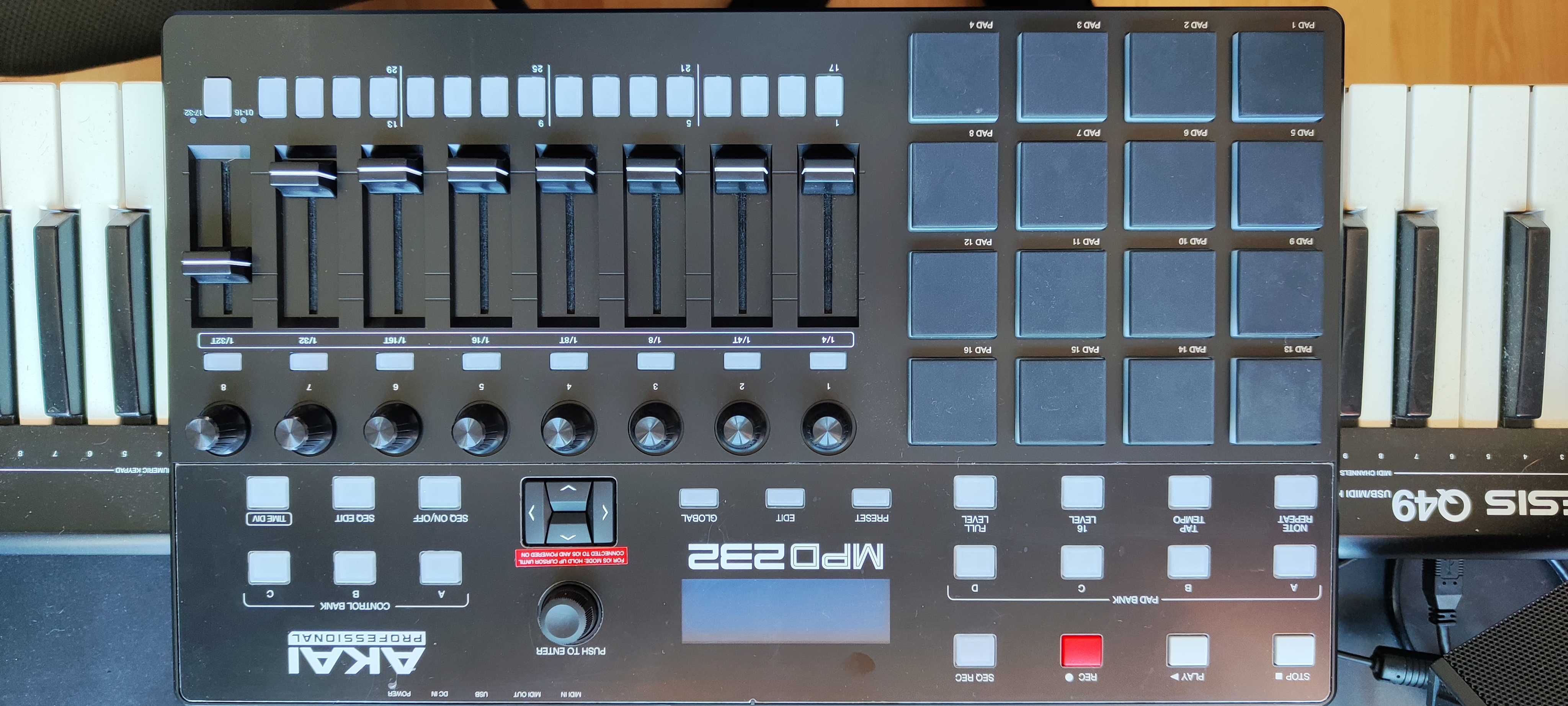 AKAI MPD232 novo