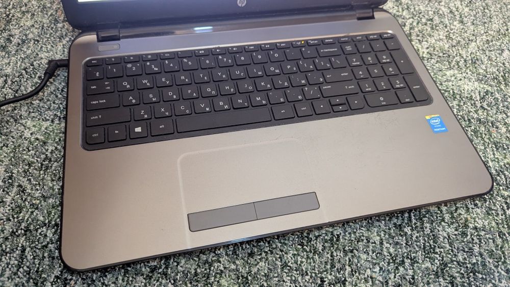 HP 250 G3 ( ssd 500 gb, 4gb, 4 ядра 2.16 Ггц)