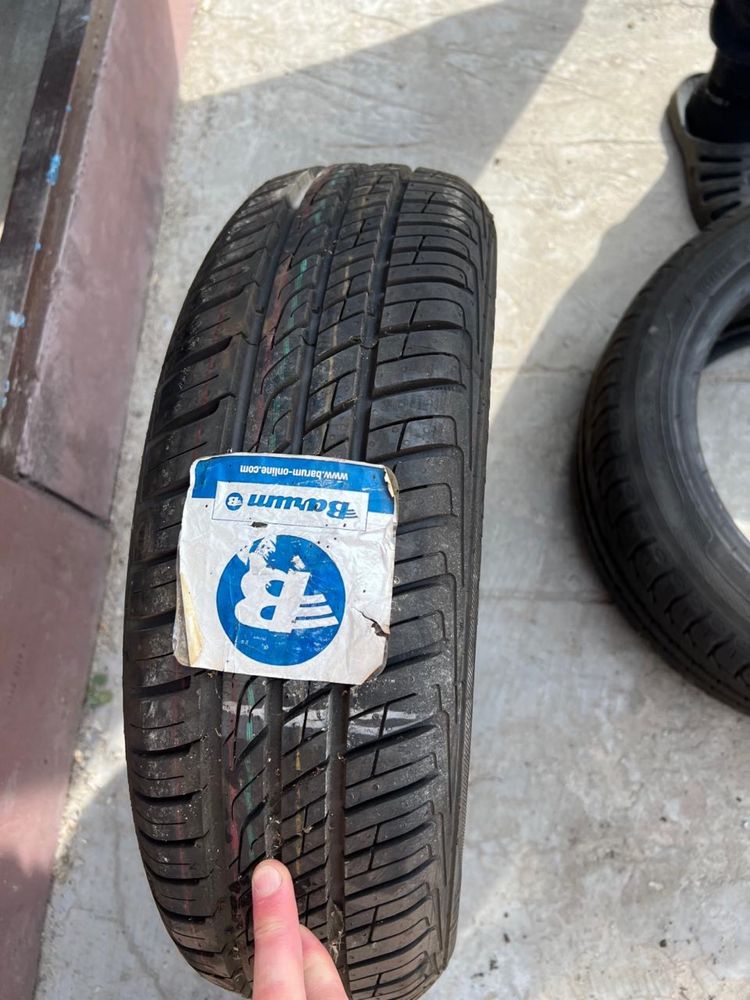 1 нова шина Barum 165/65 R15