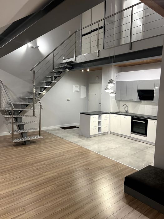 Nowoczesne mieszkanie z antresolą i garażem ul. Poplińskiego Leszno