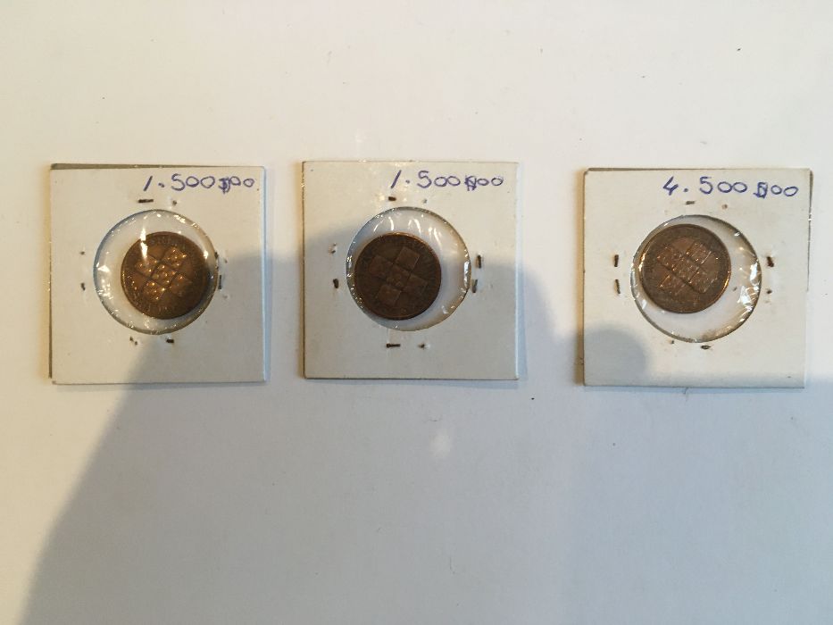 Moedas antigas para desocupar