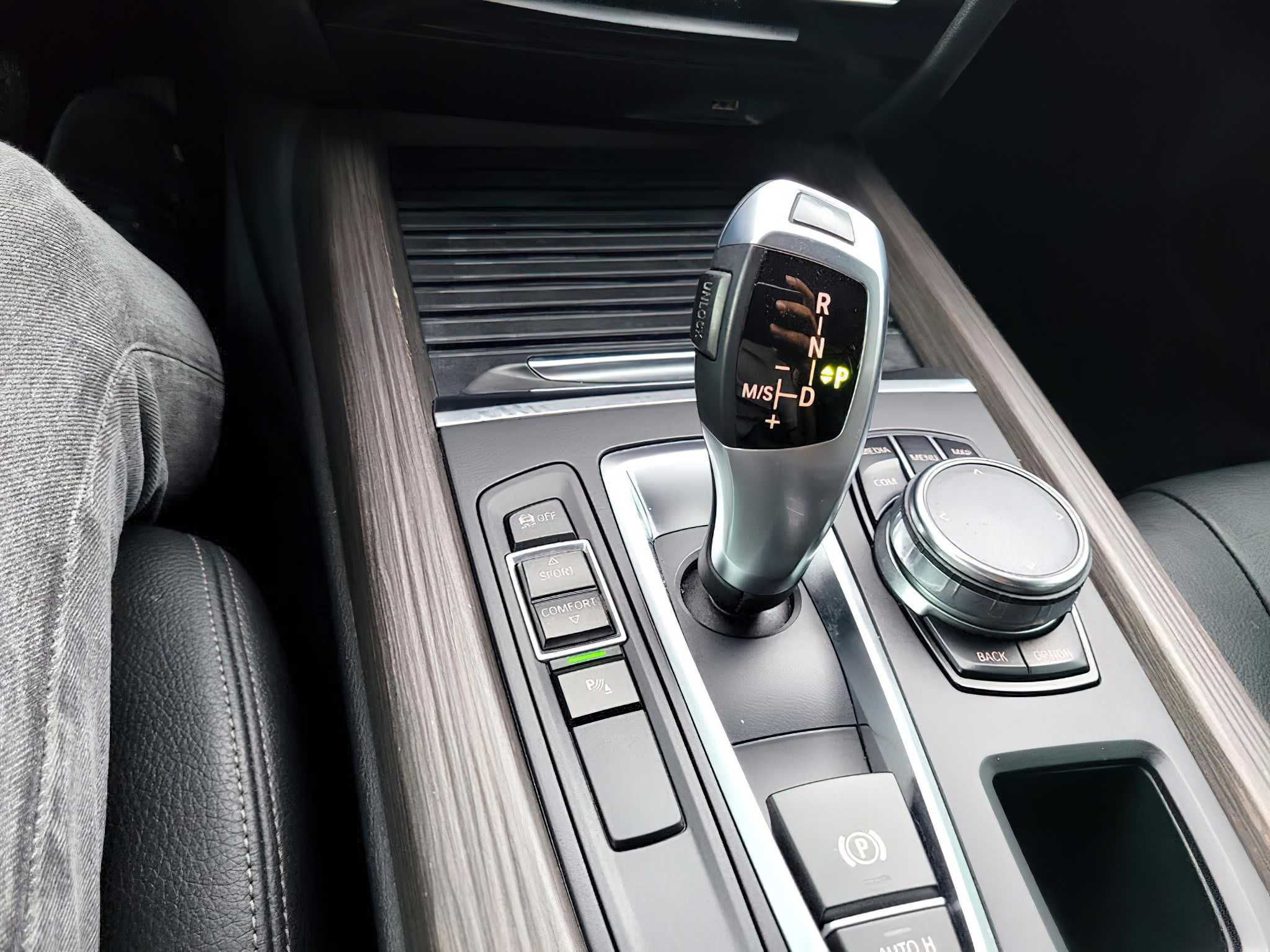 BMW X5       2017