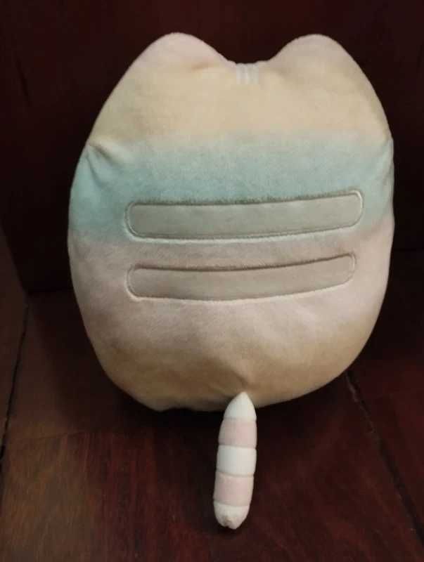 Peluche Pusheen the cat