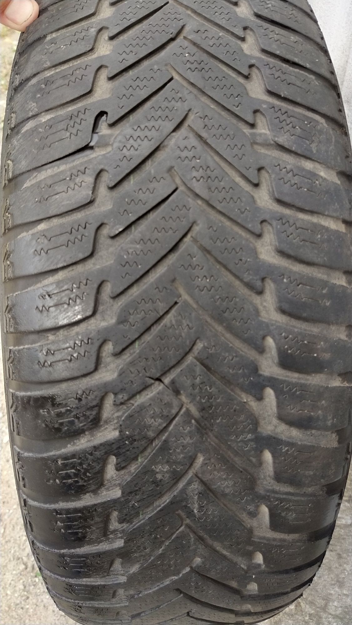Продам 2 колеса R15 БУ