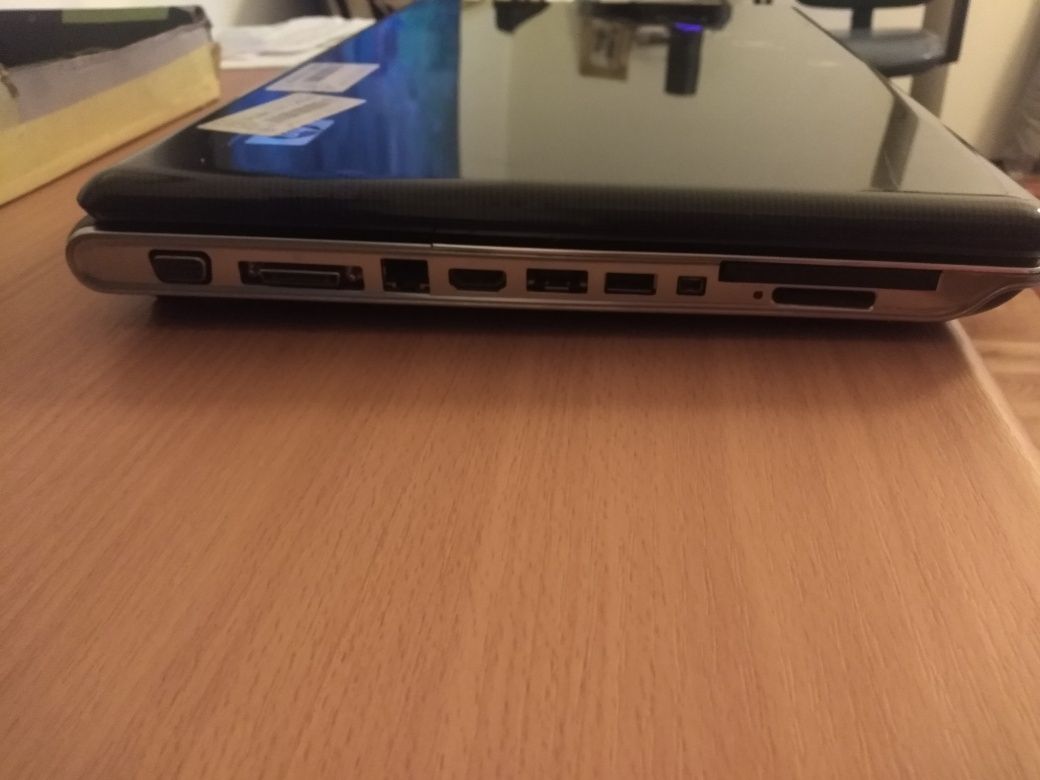 Laptop HP DV7 uszkodzony