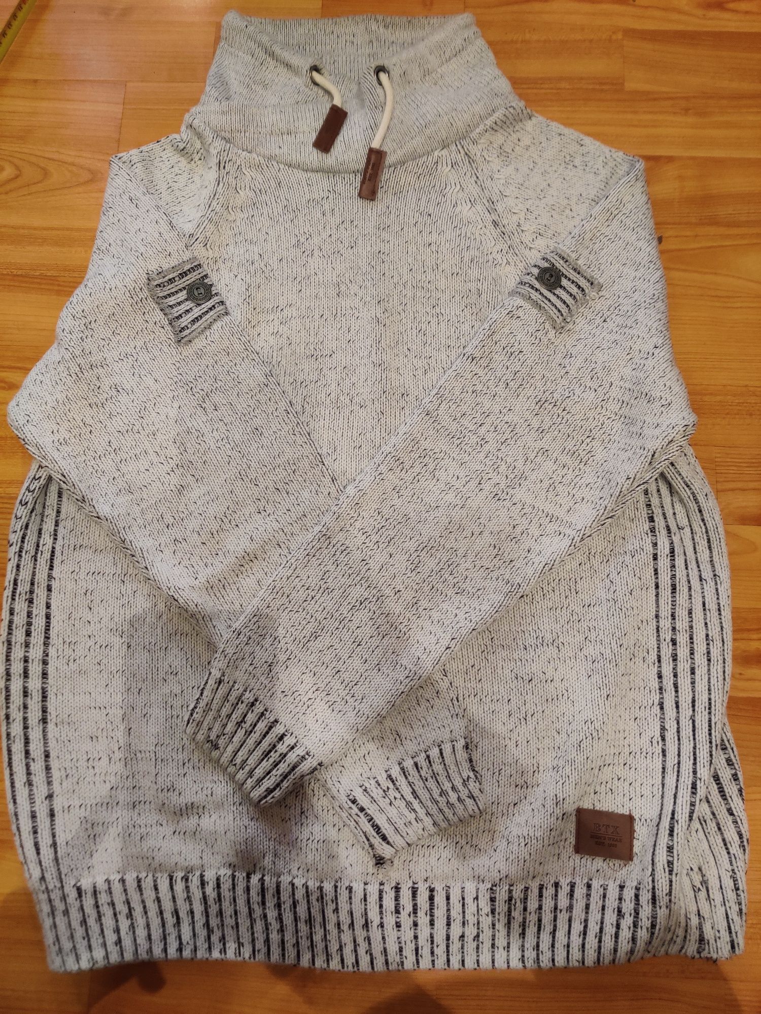 Męski sweter BTX