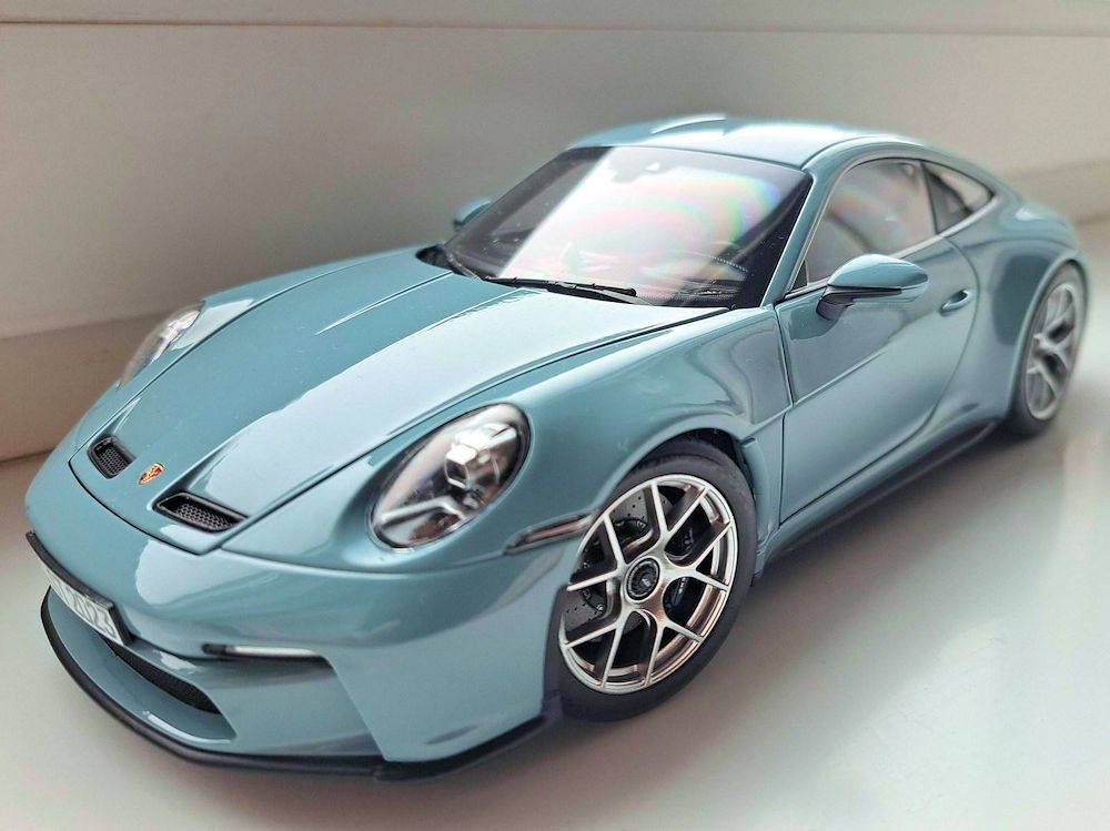 Porsche 911 S/T - norev 1/18