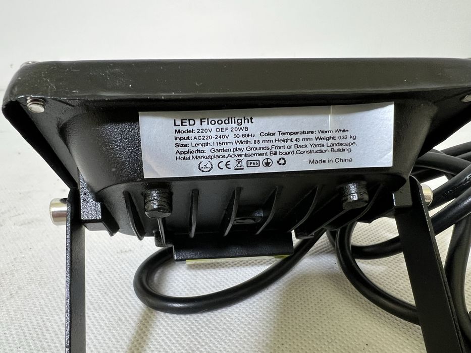 LED Floodlight 20W – Ciepła Barwa, IP65