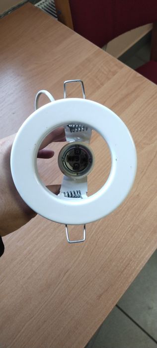 вбудований (точковий) світильник для стелі