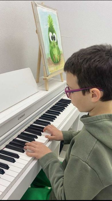 Уроки Гітари, Фортепіано, Вокалу