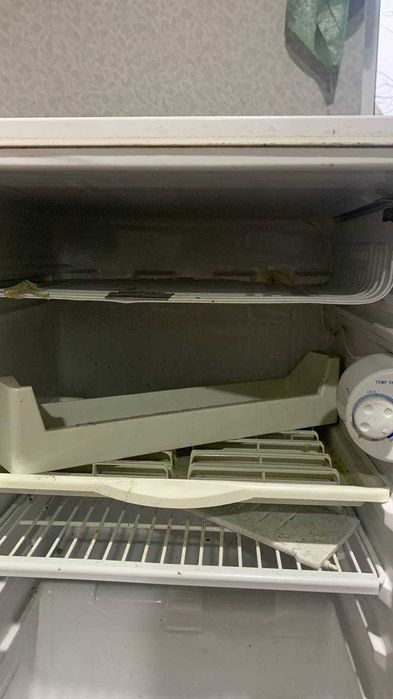 Холодильник Samsung / не працює фреон