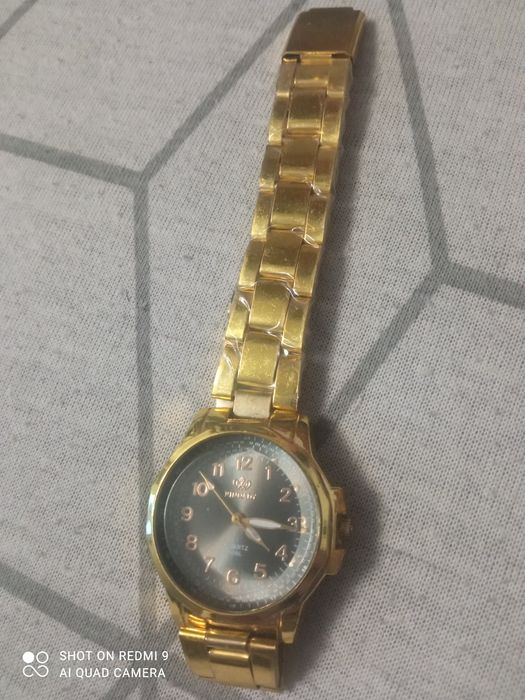 Zegarek damski kolor złoty