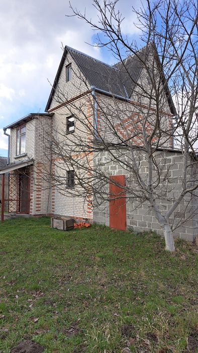 Продаж  будинку.