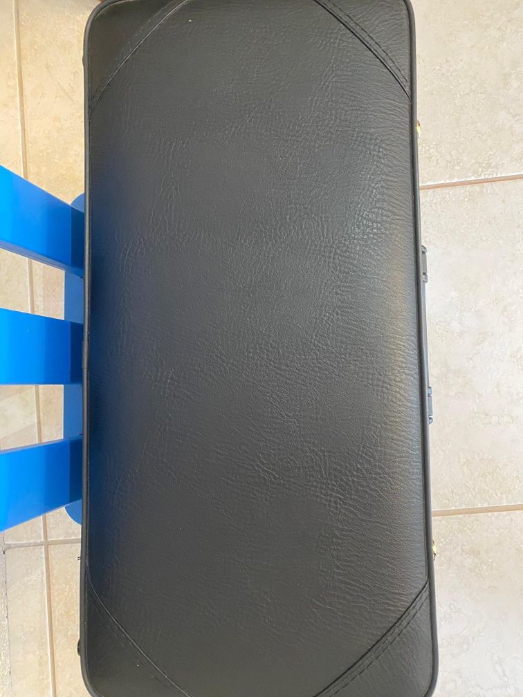 Saxofone Sopranino Curvo – Como Novo – Completo com Acessórios

Vendo